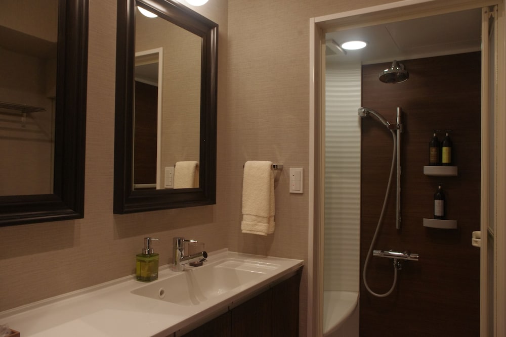 R&Run Kyoto Serviced Apartment & Suites 69/70