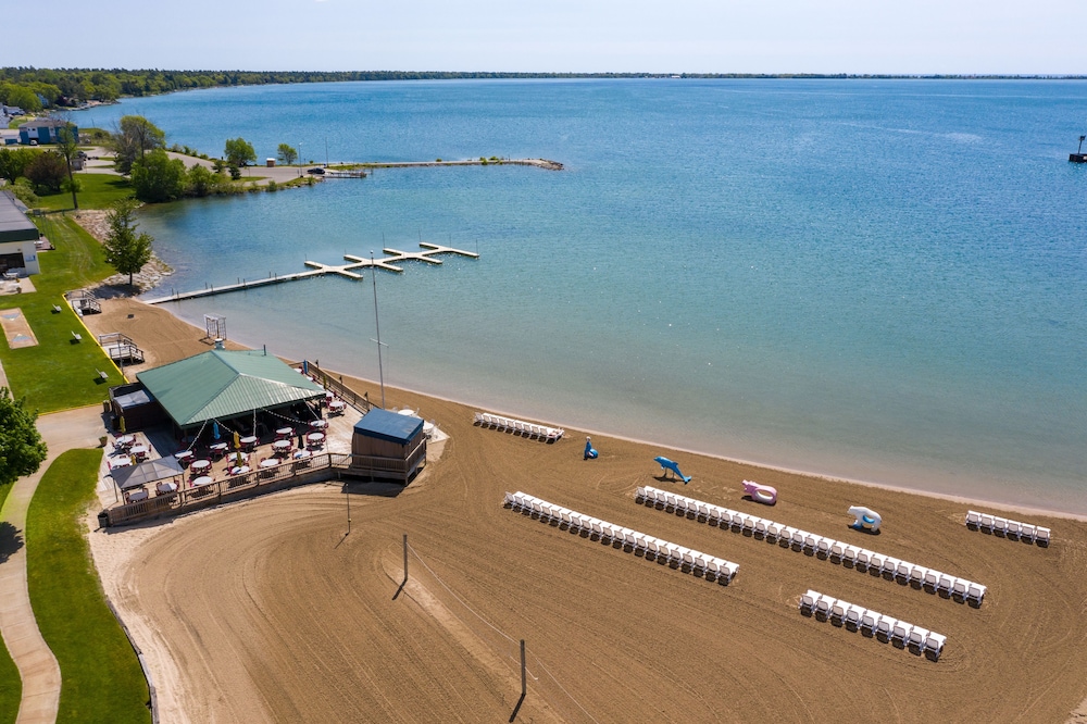 Tawas Bay Beach Resort 22/47