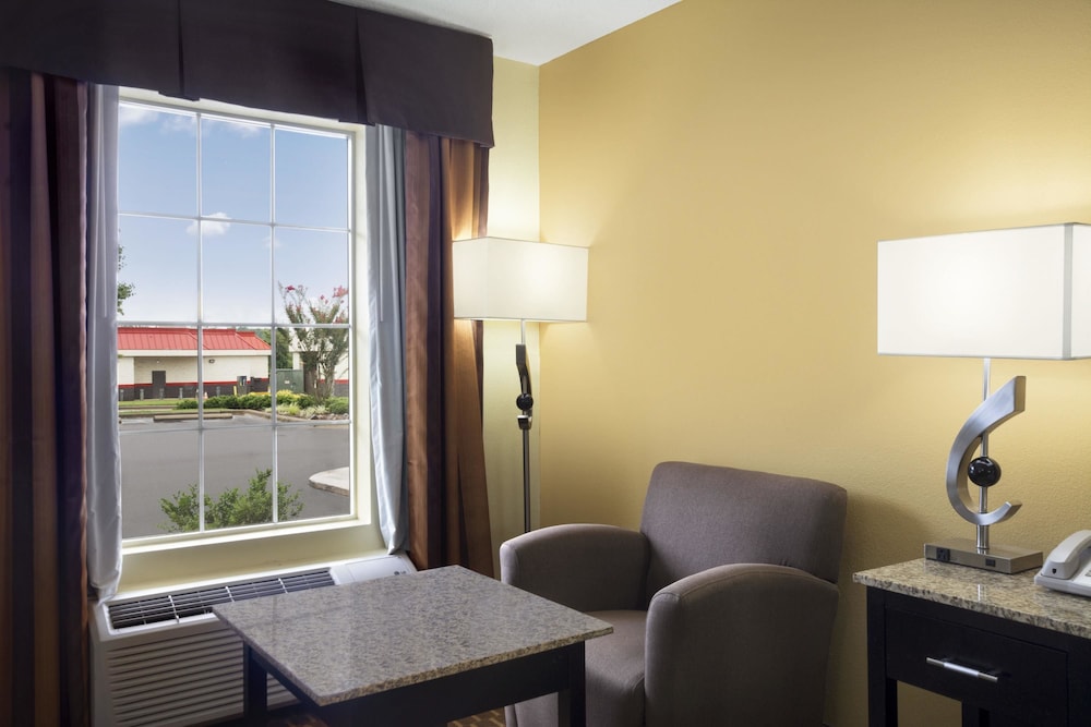 Super 8 By Wyndham Garner Clayton Raleigh 24/26