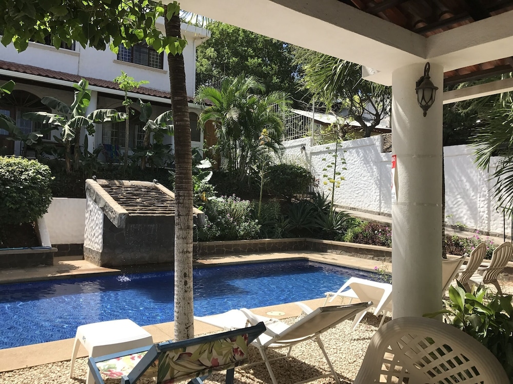 Hotel Flores 17/50