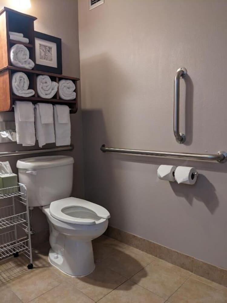 GrandStay Residential Suites Hotel- Saint Cloud 44/45