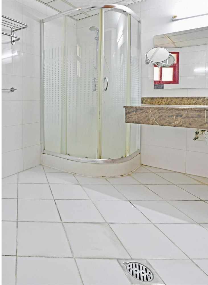 OYO 118 Revira Hotel 60/61