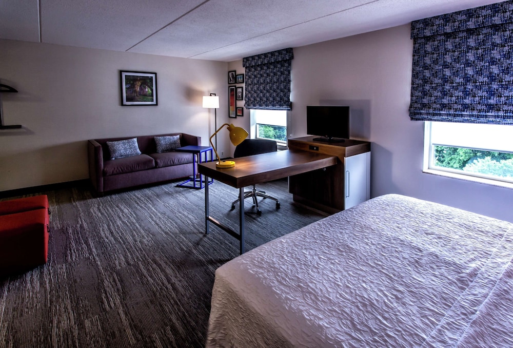 Hampton Inn And Suites Staten Island 15/41