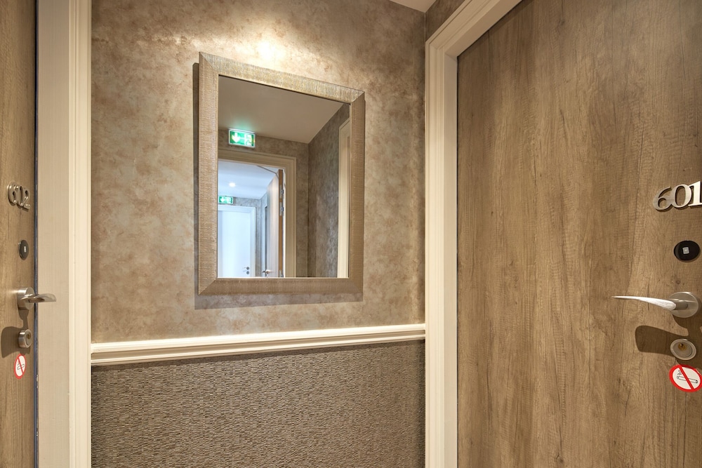 Hotel La Regence Etoile 25/50