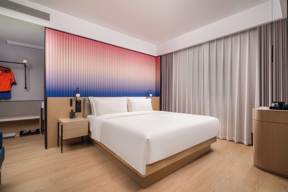 CYBO Station SSAW Hotel Chunxi Road Tianfu Square Chengdu 8/39