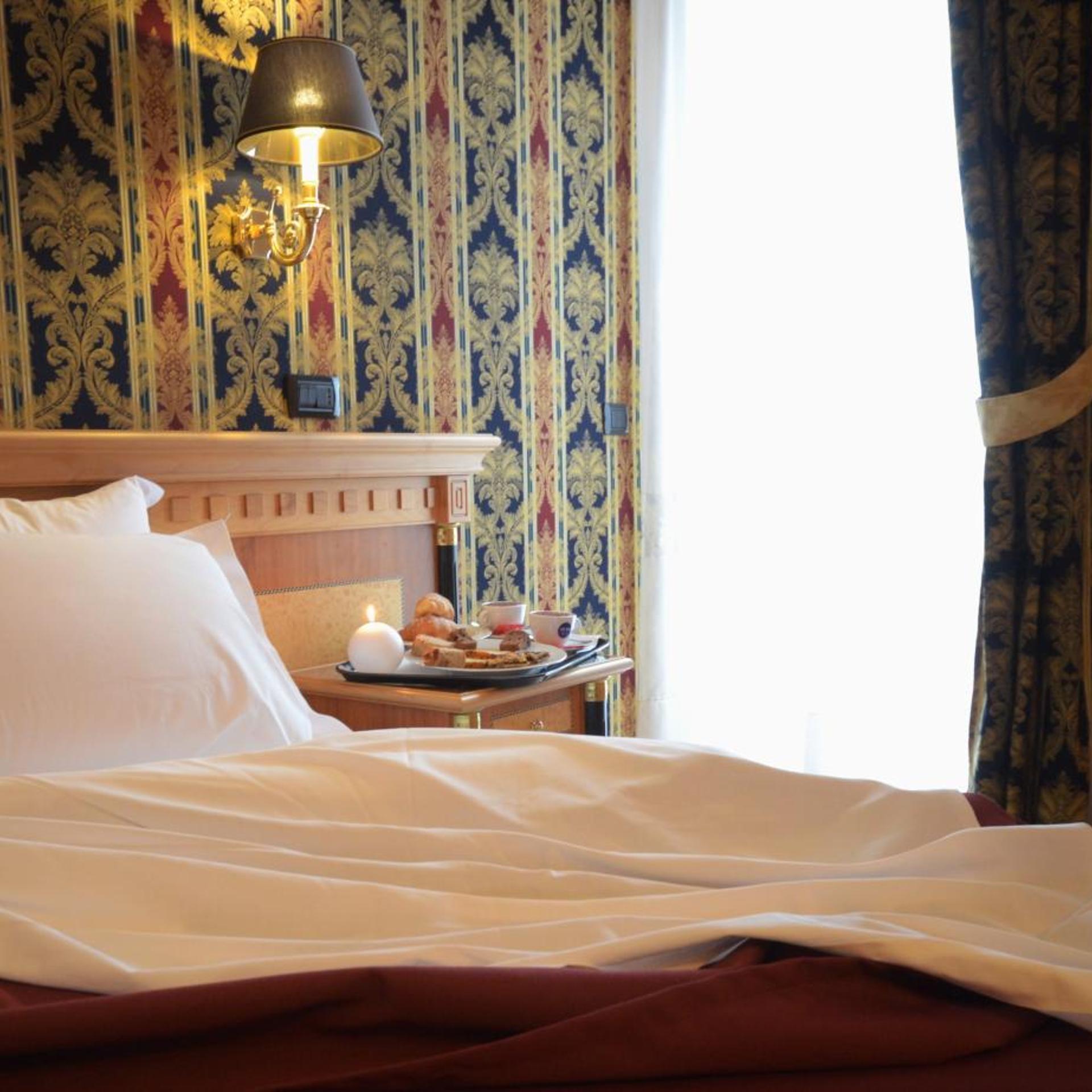 Room, Double Bed, Balcony, San Giovanni Rotondo Palace 6/10