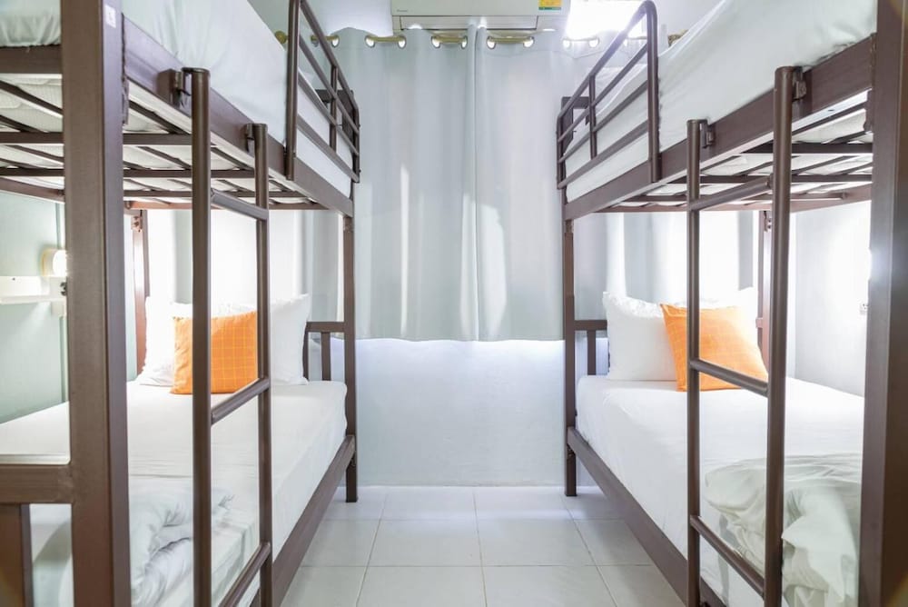ASOKE MONTRI HOSTEL 21/50