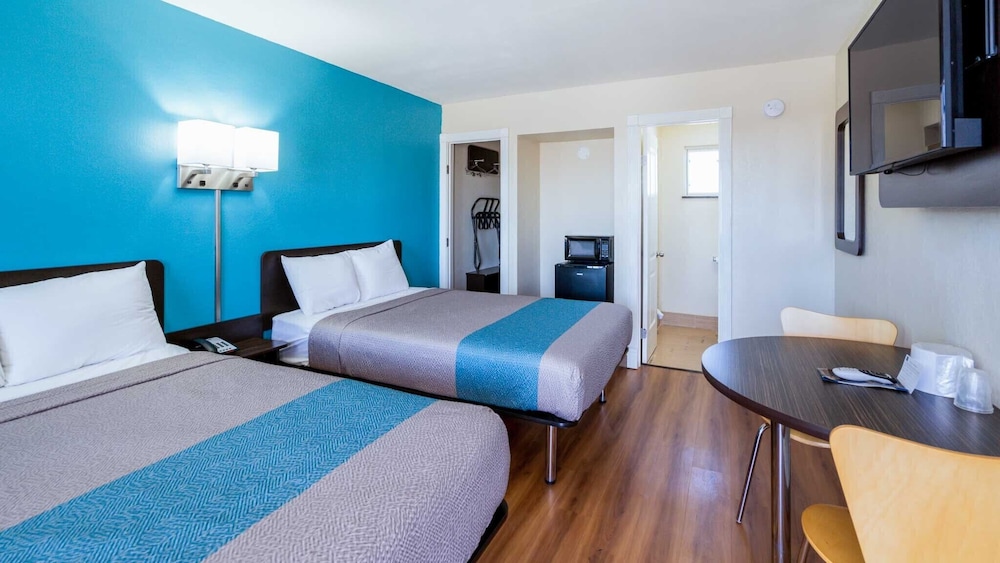Motel6 Odessa, TX 2nd Street 12/26