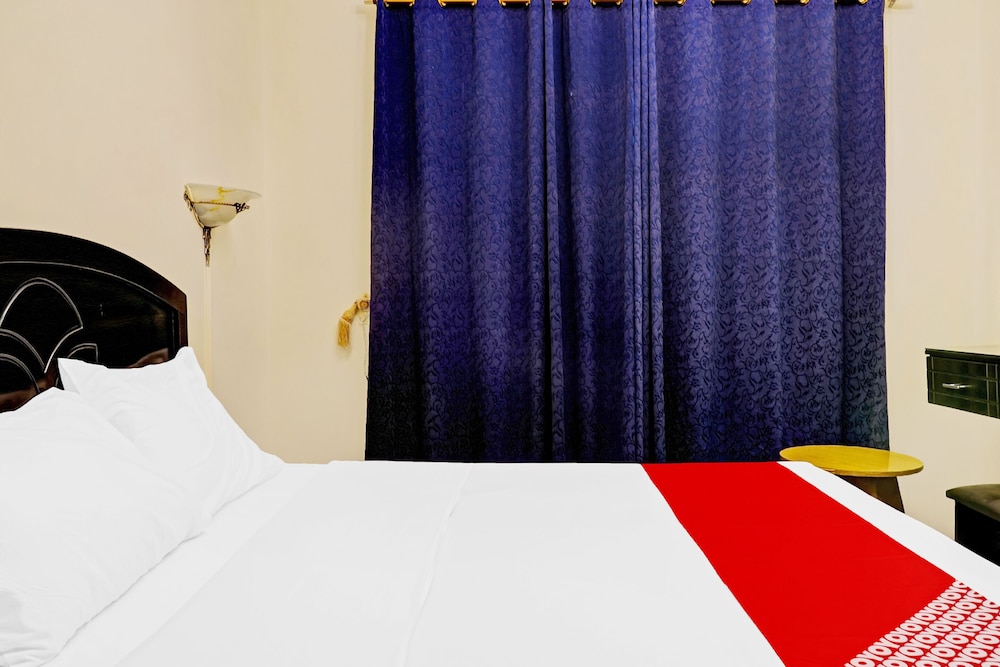 Super OYO 800 Moon Creek Hotel 19/22