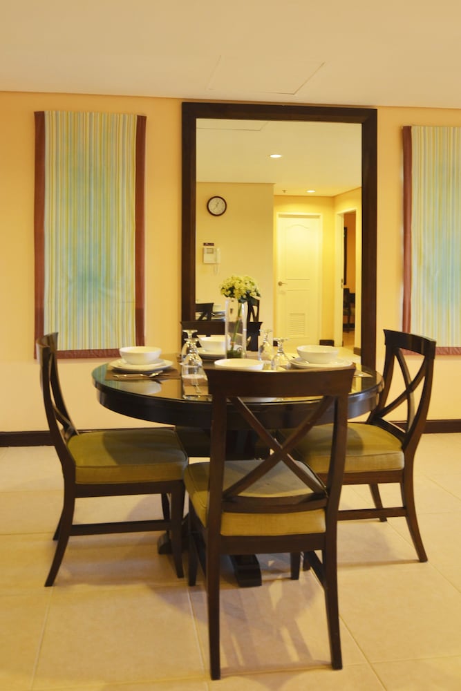 Crosswinds Resort Suites 35/50
