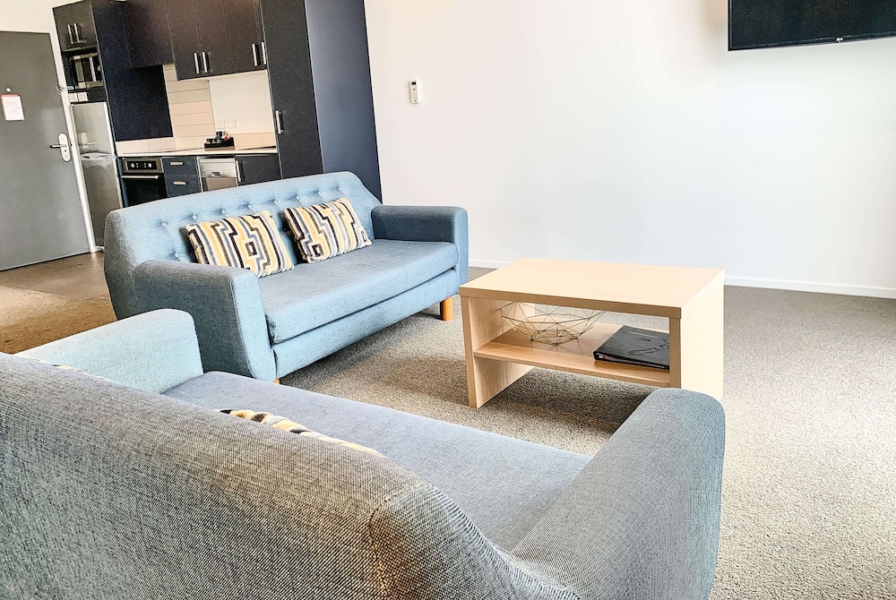 Ramada Suites by Wyndham Albany 34/59