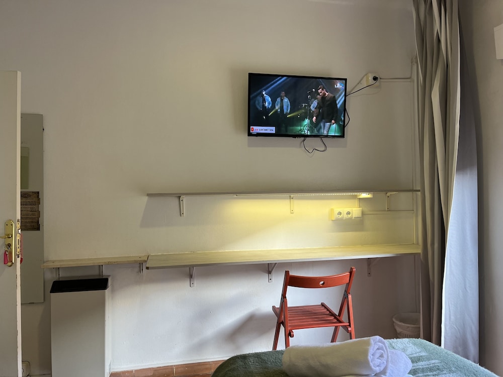 Hostel Almansa 20/50
