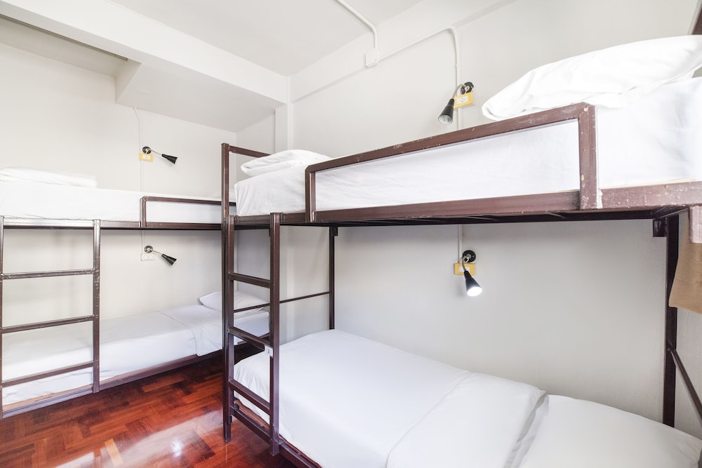 Bangkok Check Inn 33/70