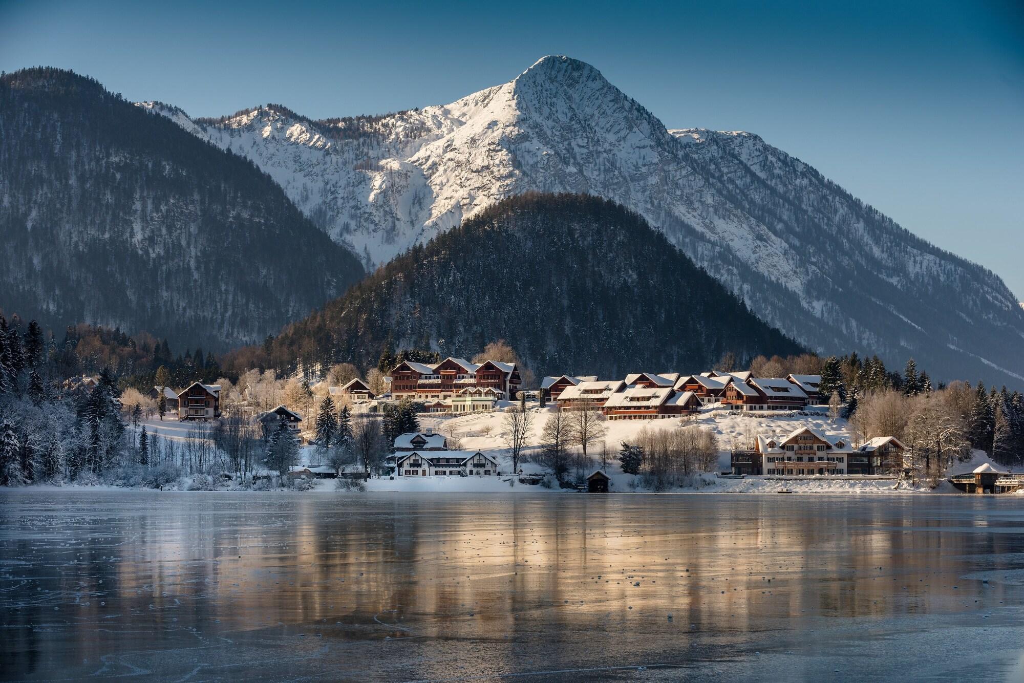 Seeblick Hotel And Villas 34/43