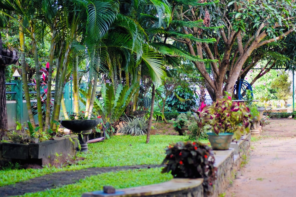 Sinhagiri Villa 33/37