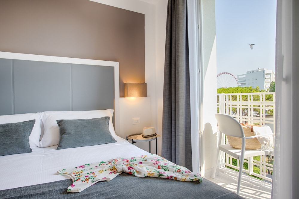 CLASSIC, DOUBLE BED, BALCONY