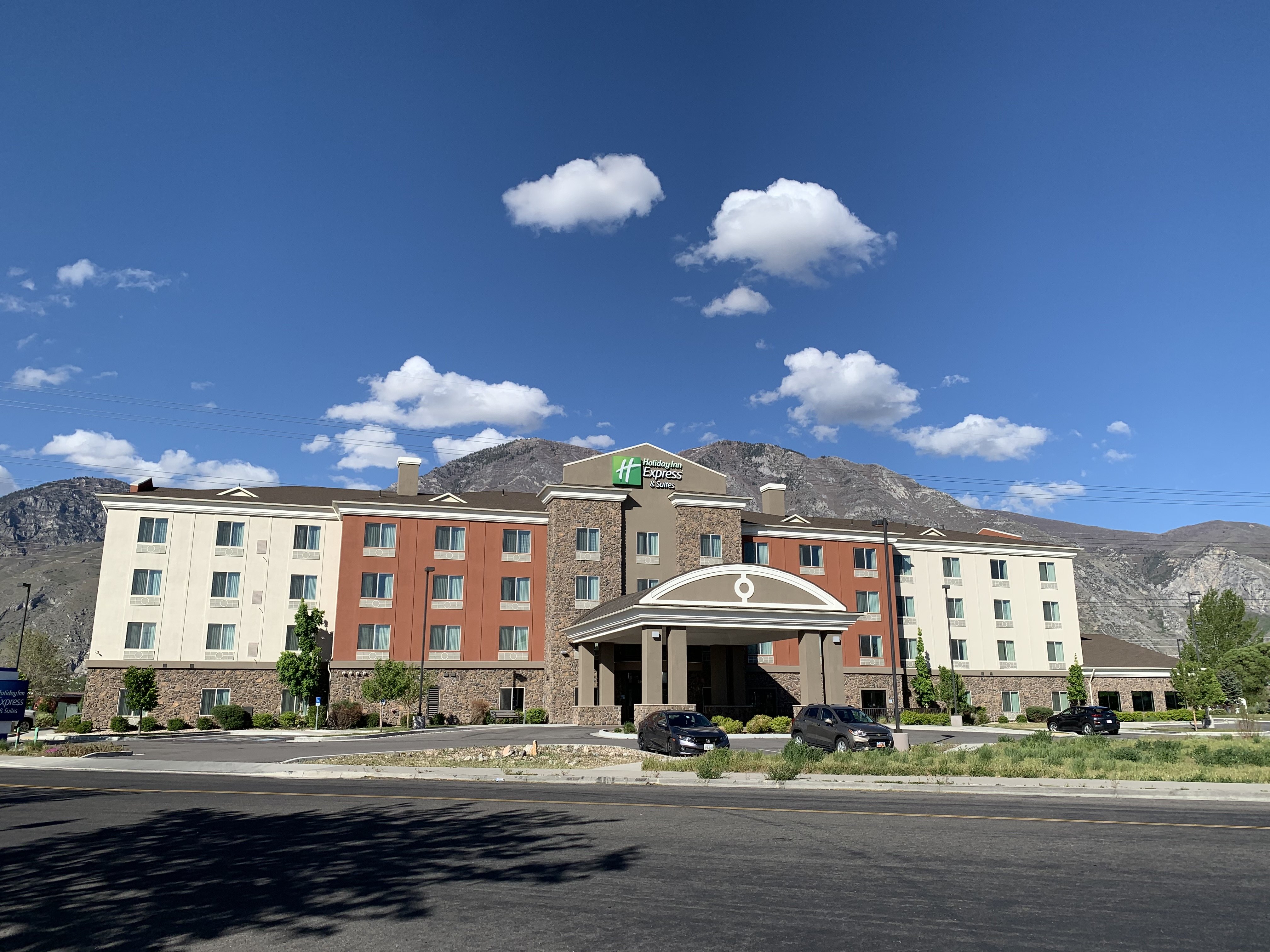 Holiday Inn Express Suites Springville South Provo Area 2/73
