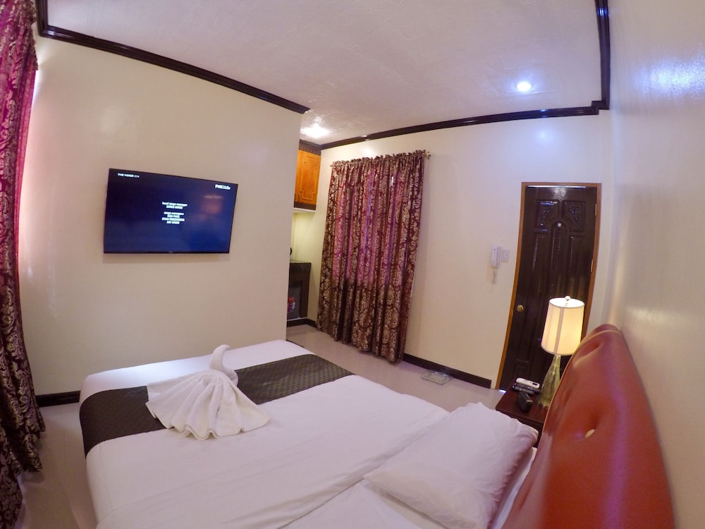 The Executive Villa Inn & Suites 6/60