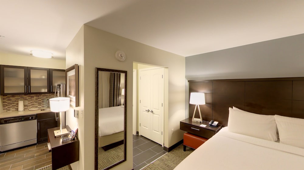 Staybridge Suites Ann Arbor Univ of Michigan 11/54