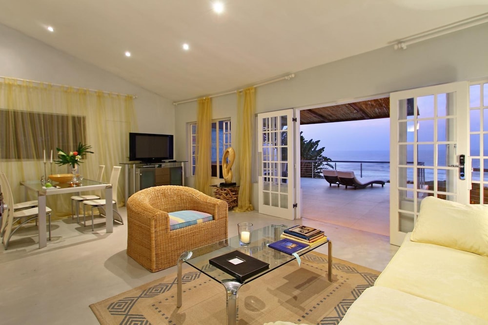 Days At Sea Beach Lodge 24/50