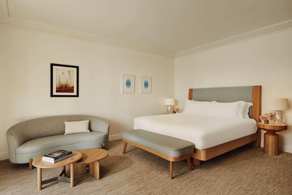 The Maybourne Beverly Hills 15/49