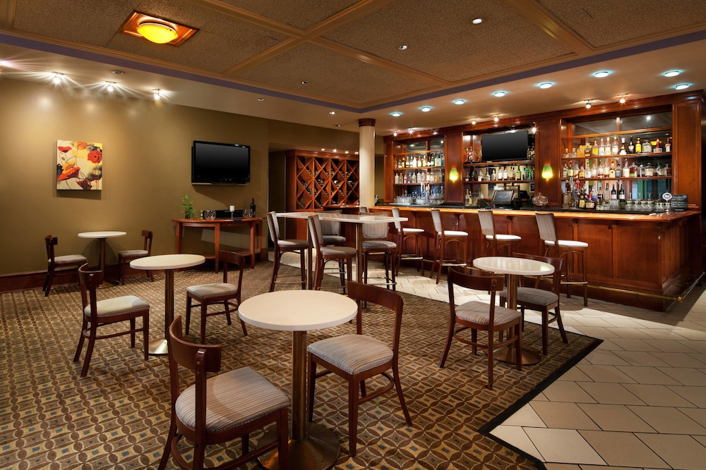 Four Points by Sheraton Bakersfield 17/24