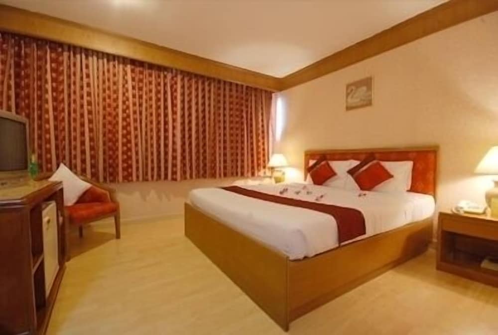 Silom Avenue Inn Bangkok 10/35
