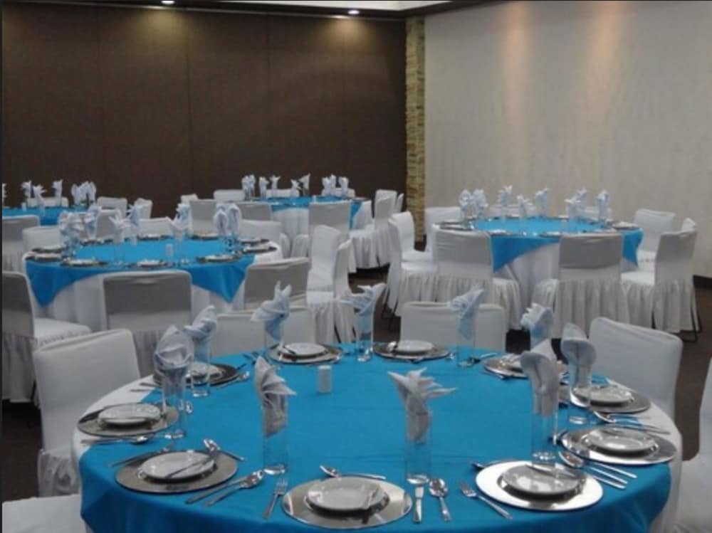 Hotel Madan Cardenas 46/51