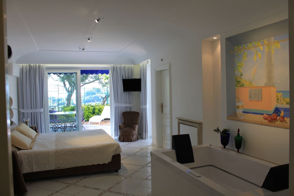 Villa Marinella 33/56