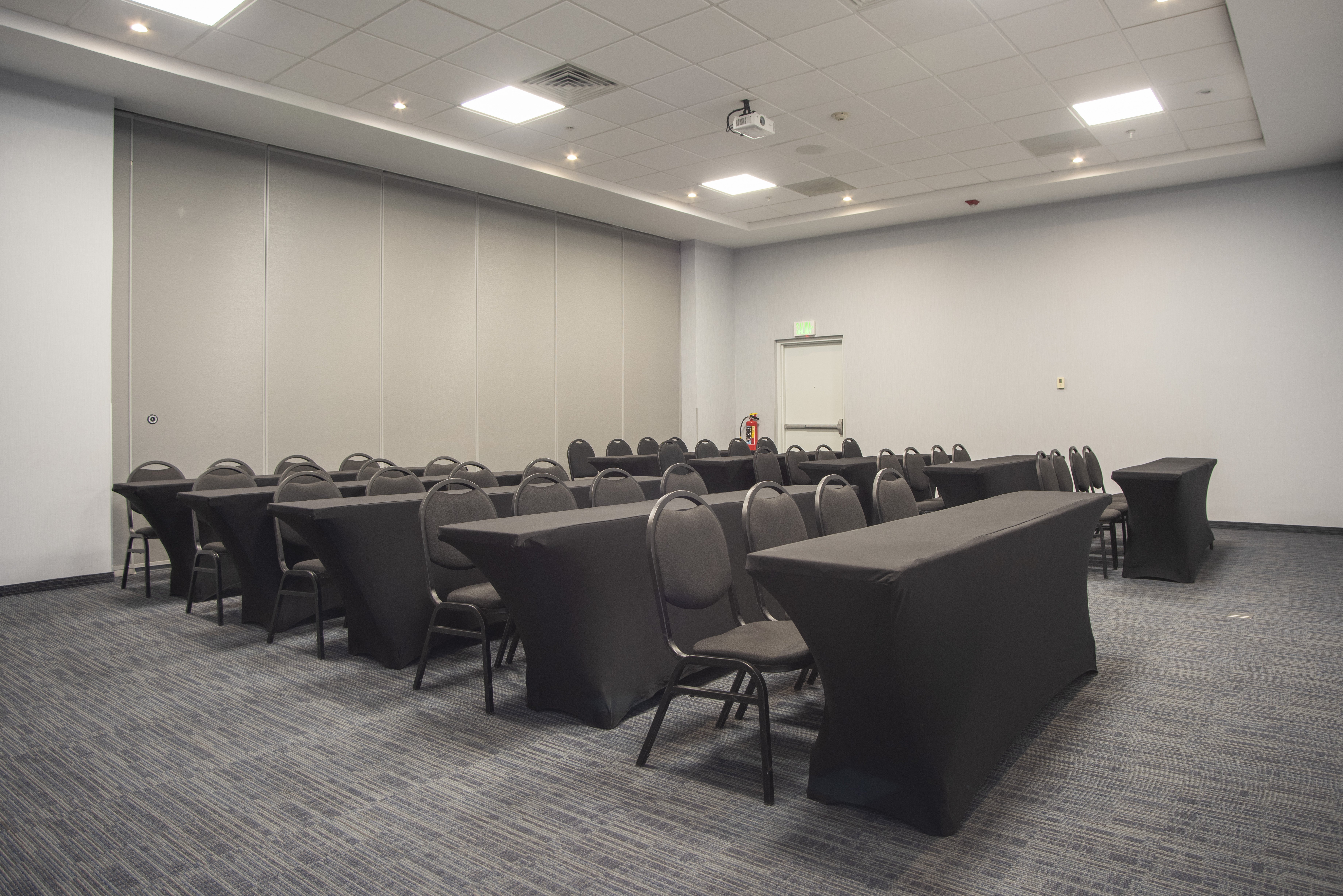 Holiday Inn Express Guadalajara Iteso 63/72