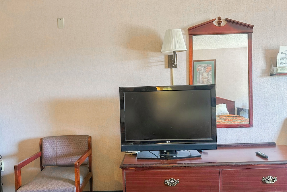 OYO Hotel East Macon I-75 53/74