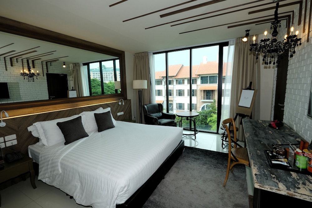 Art Mai Gallery Nimman Hotel 25/69