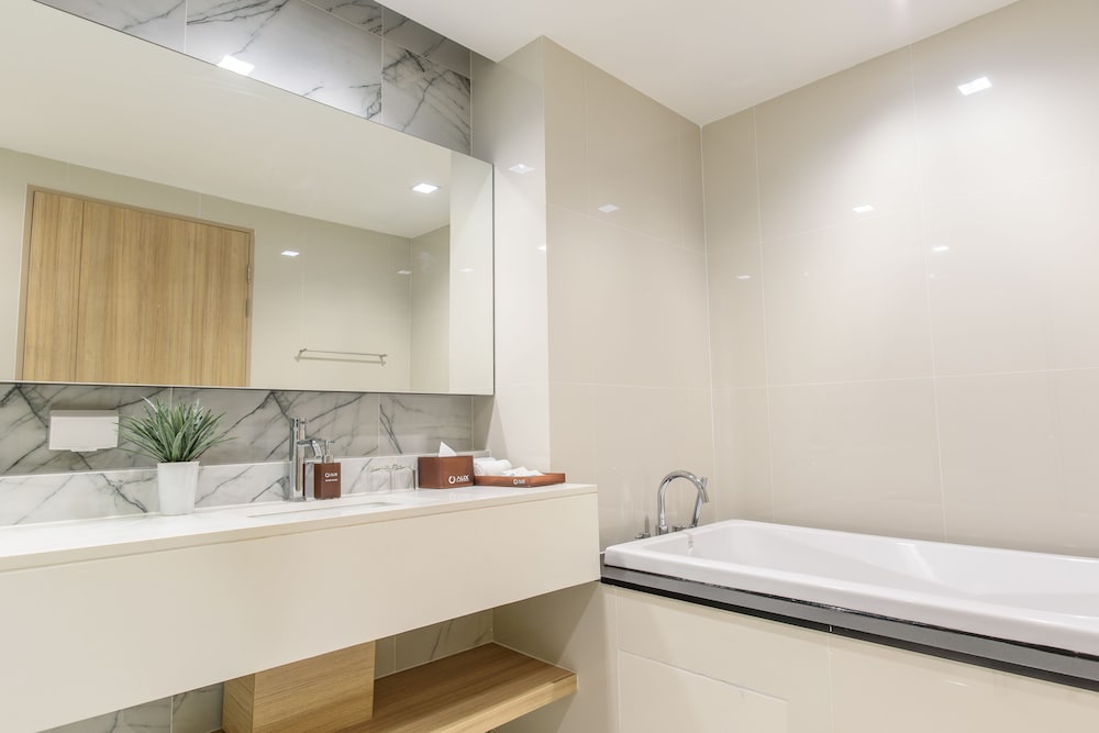 Alix Bangkok Hotel 75/77