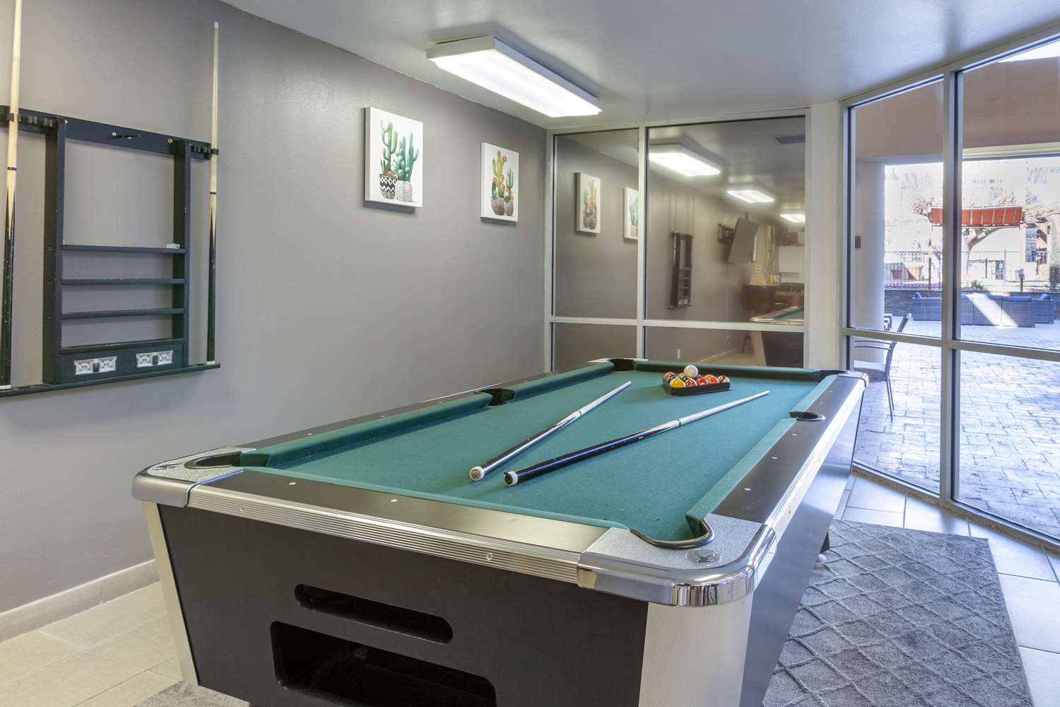 swimming pool spa