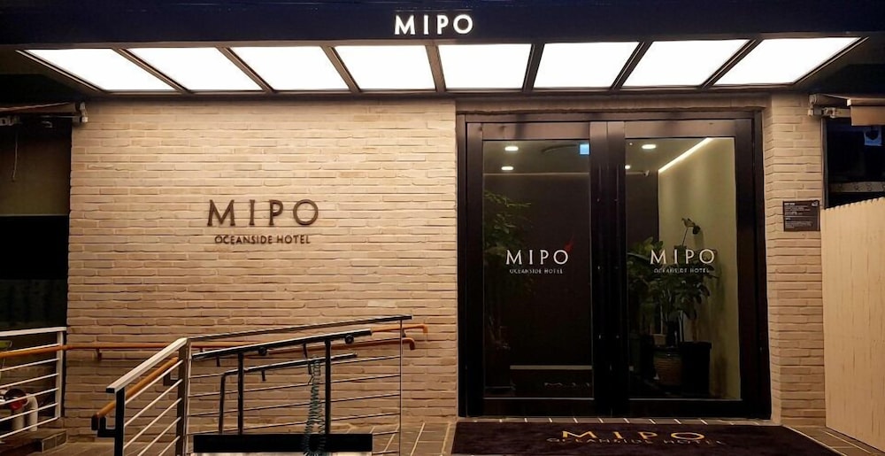 Mipo Oceanside Hotel photo1