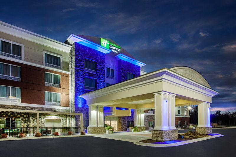 Holiday Inn Express Suites Lexington Park California 2/54