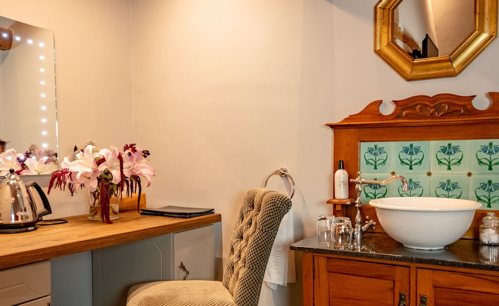 The Tulbagh Boutique Heritage Hotel 70/86