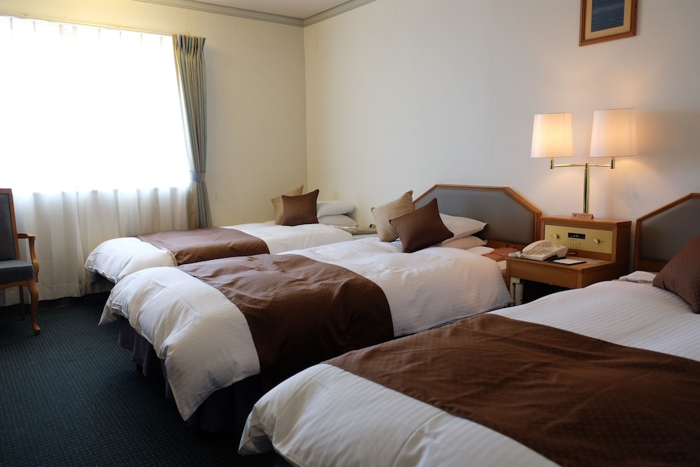 Hotel Miyahira 12/50