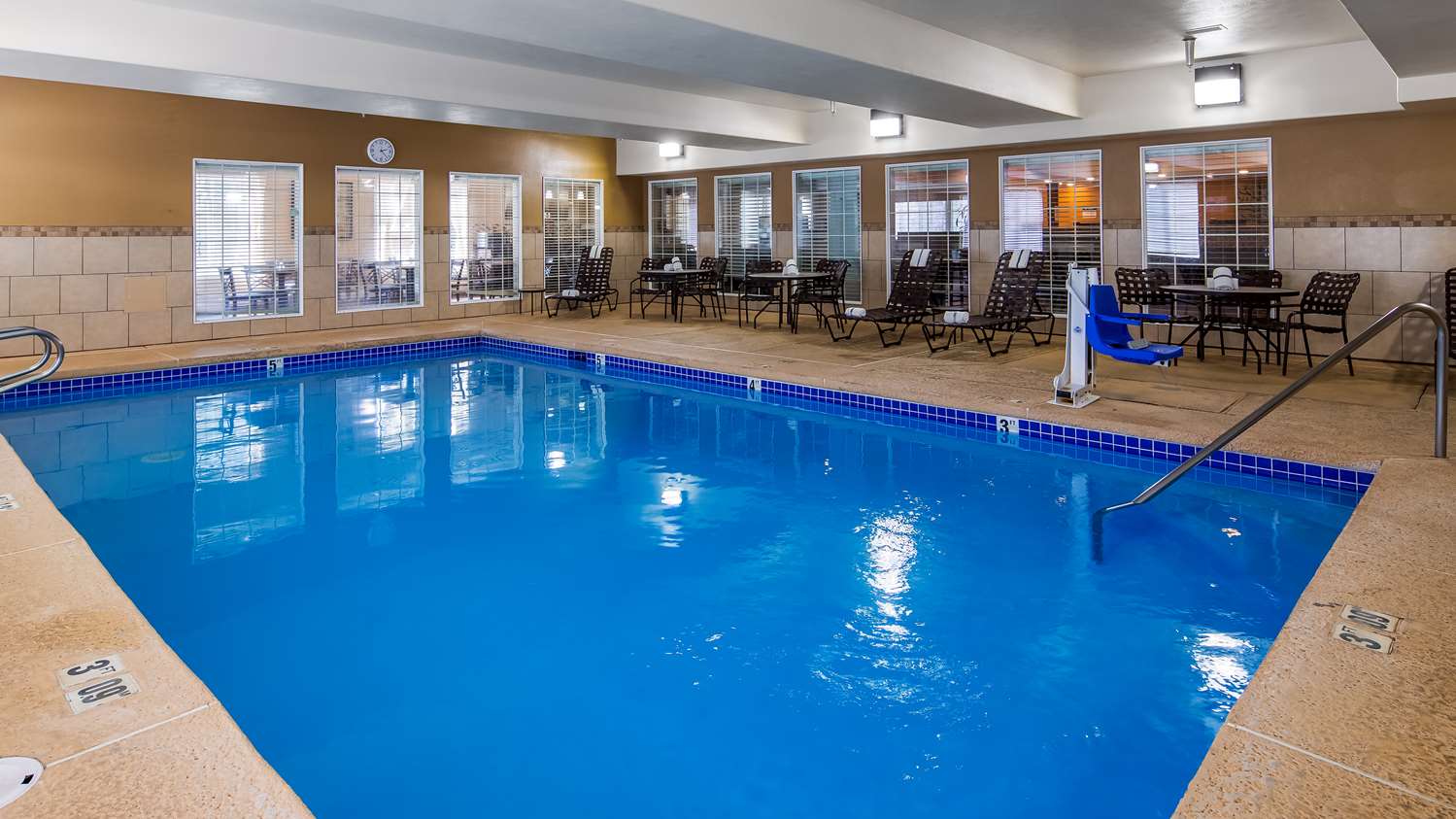 Best Western Plus Pioneer Park Inn 32/36
