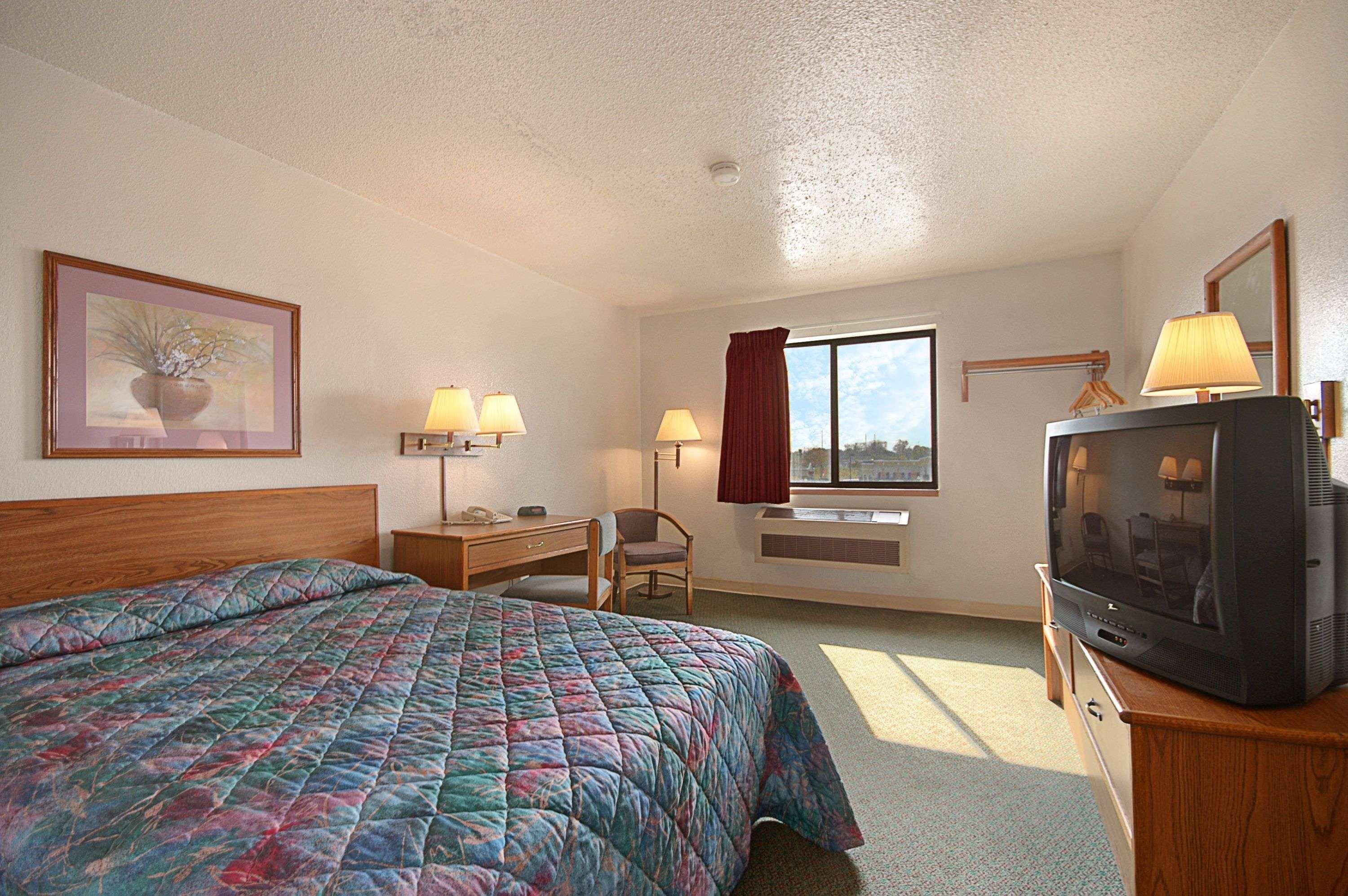 Super 8 by Wyndham Hammond/North thumb 4