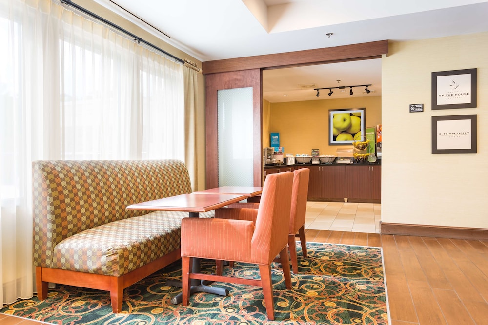 Hampton Inn Havelock 38/56