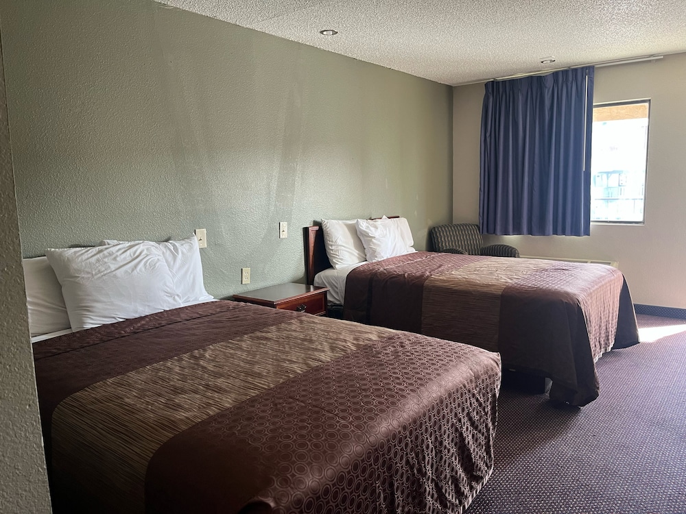 Hallmark Inn and Suites 7/30