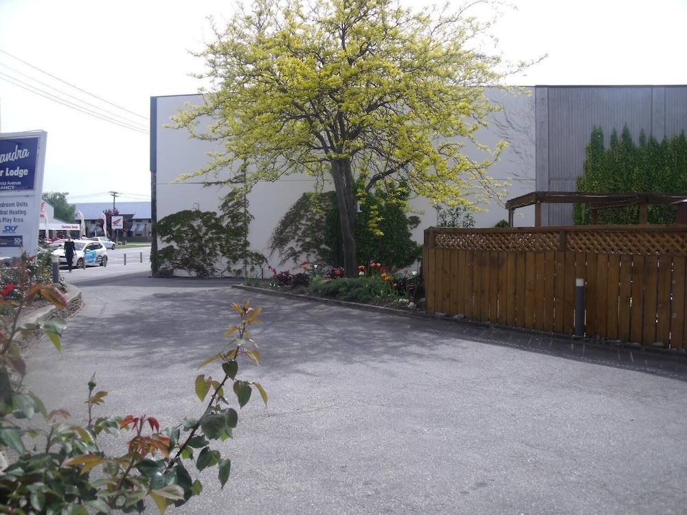 Alexandra Motor Lodge 59/70