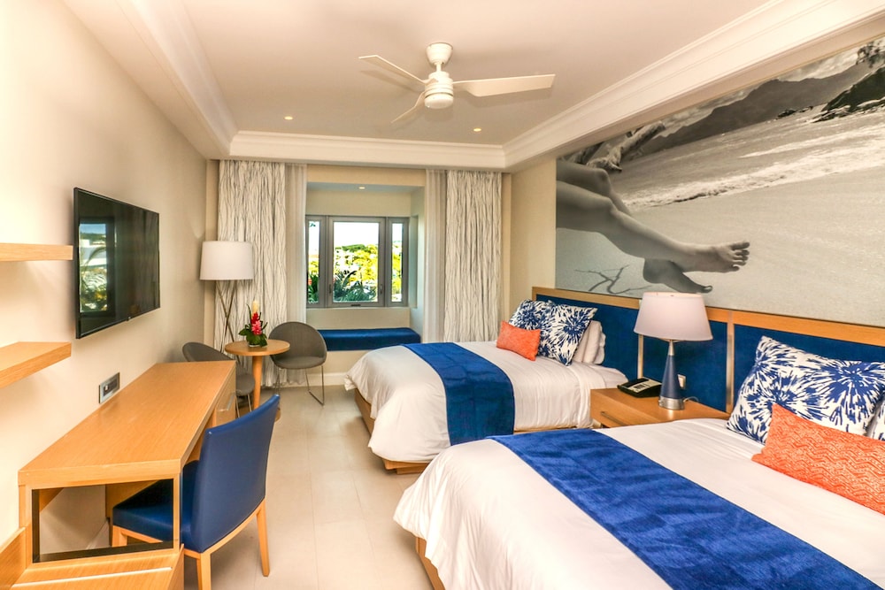 Room, 2 Double Beds, Island View