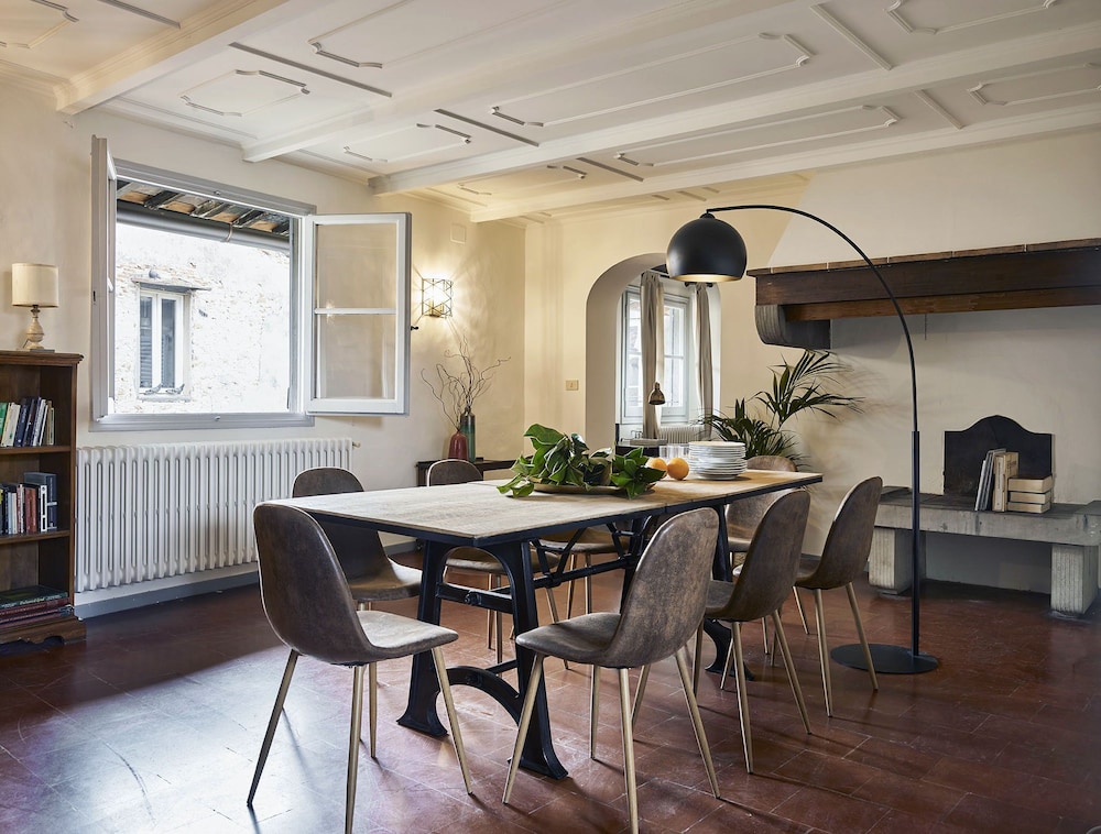 Amazing View to Pitti Palace 3BD Apt 11/24