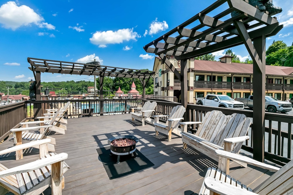 Quality Inn Helen, GA 46/64