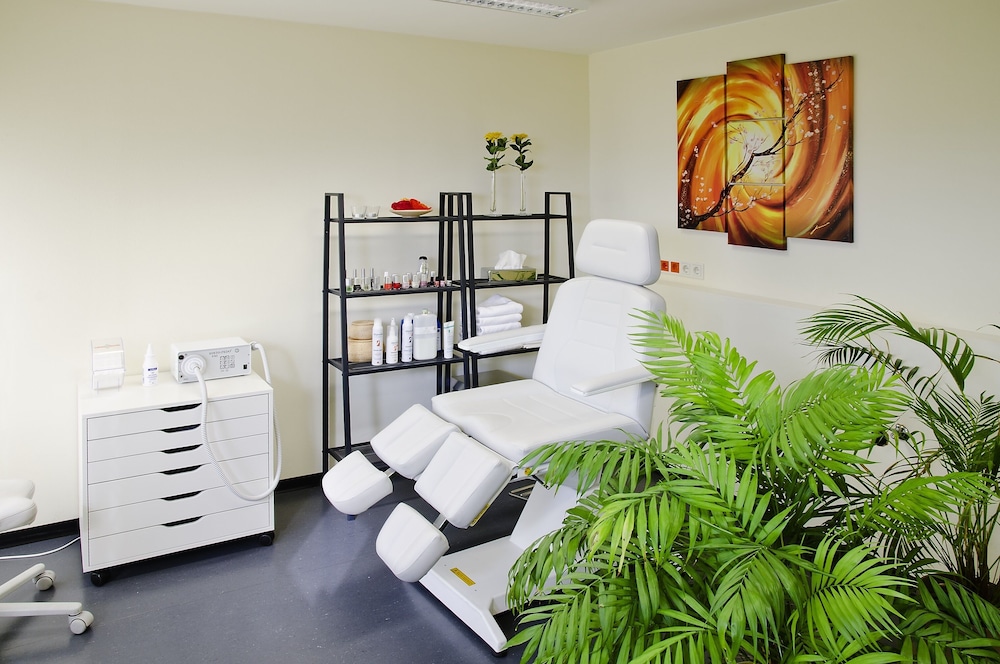 Phonix Hotel 3/47