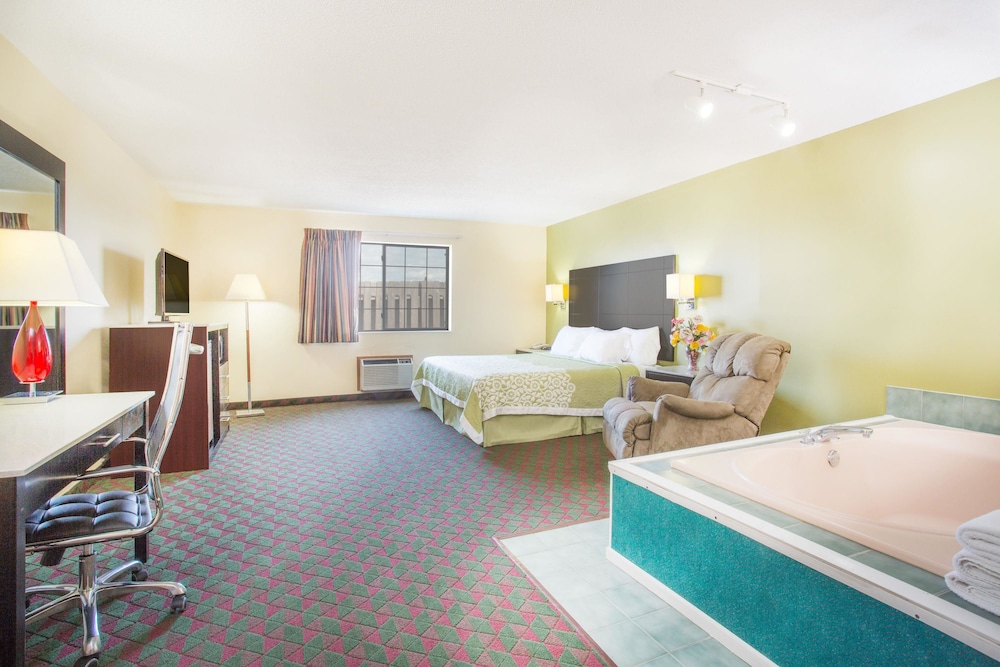 Days Inn by Wyndham Lexington NE 19/46