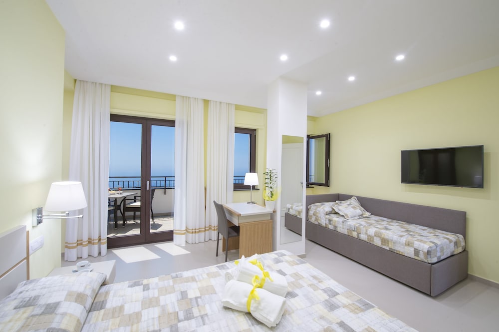Villa Paradise Resort 3/50