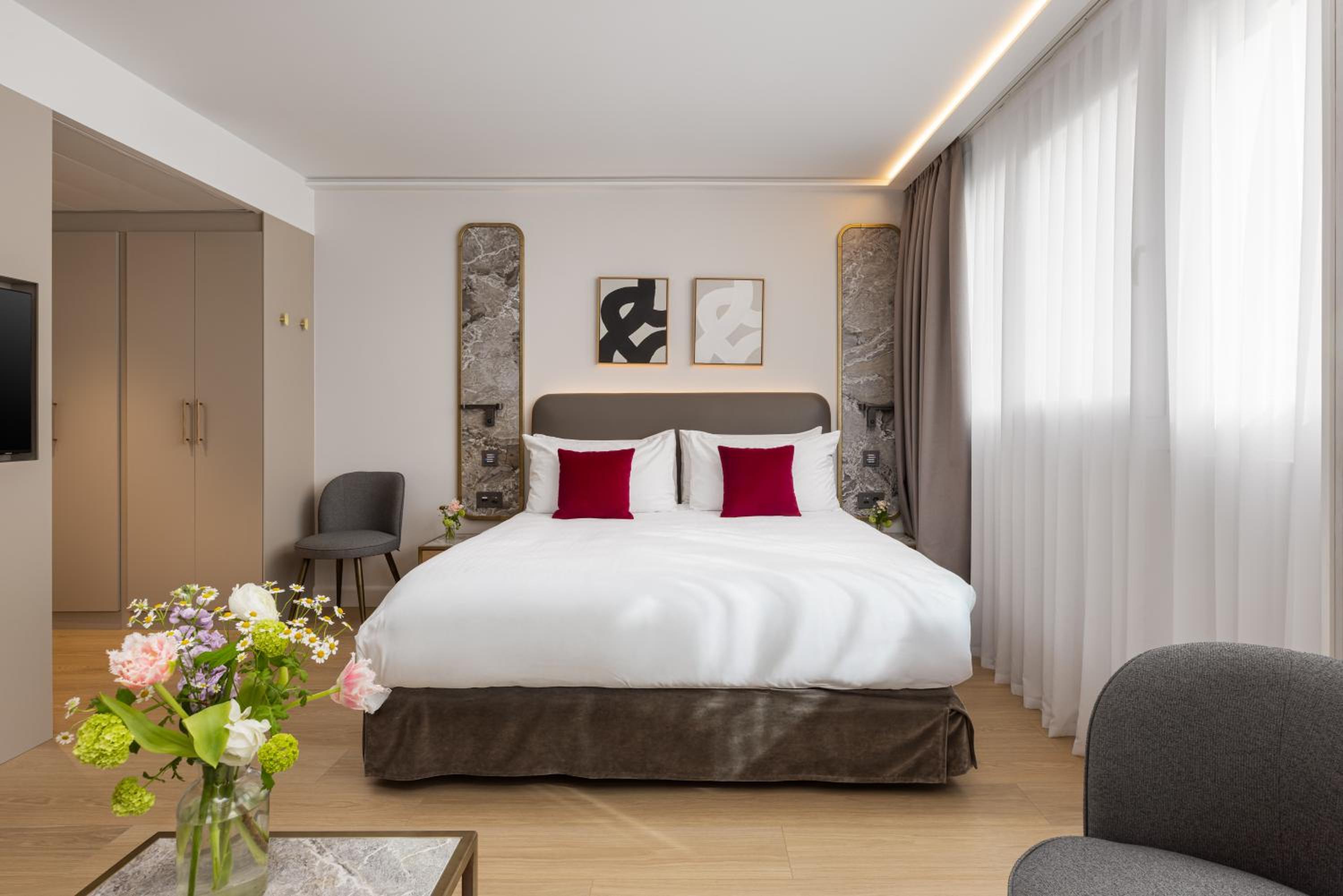 1 Bedroom, Elite, King Bed, Sofa